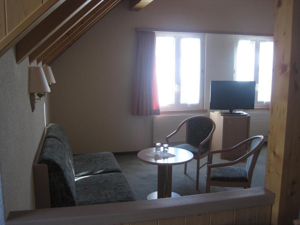 Hotel Des Alpes Realp Bilik gambar